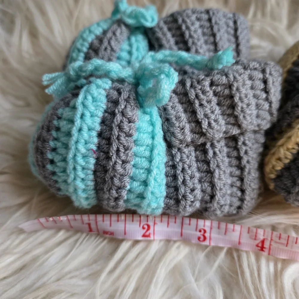 Cozy Gray and Yellow/Blue Hademade Knitted Baby Booties